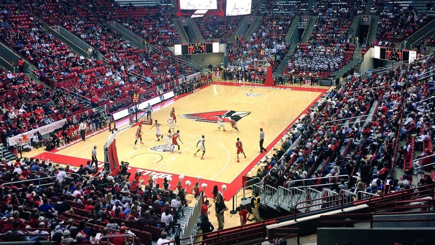 13th-ranked-bsu-mvb-wins-basketball-doubleheader-at-worthen-arena