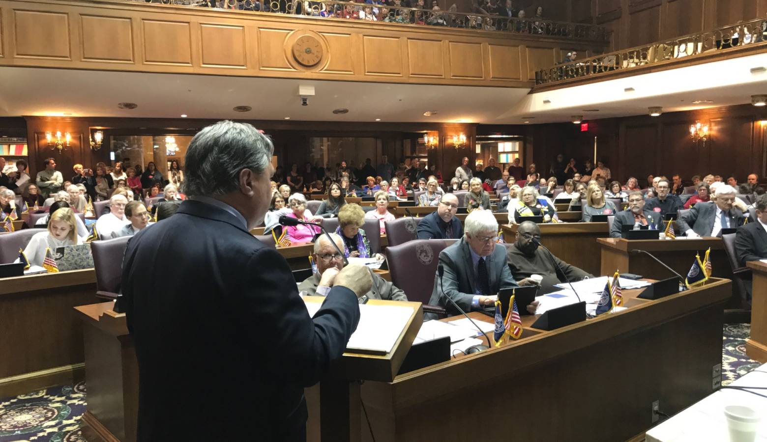 Redistricting reform advocates pack the Indiana House Chamber during a 2017 committee hearing. (Brandon Smith/IPB News)