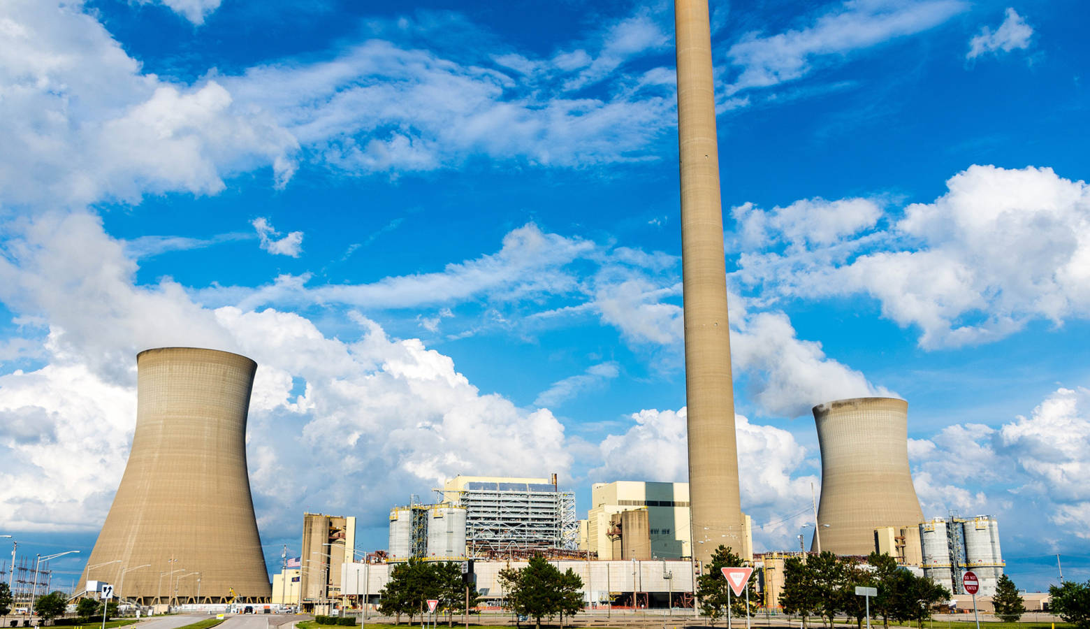 Though Indiana Michigan Power's Rockport plant is located in southern Indiana, it provides power to customers in cities like South Bend, Muncie and Fort Wayne. (Don Sniegowski/Flickr)