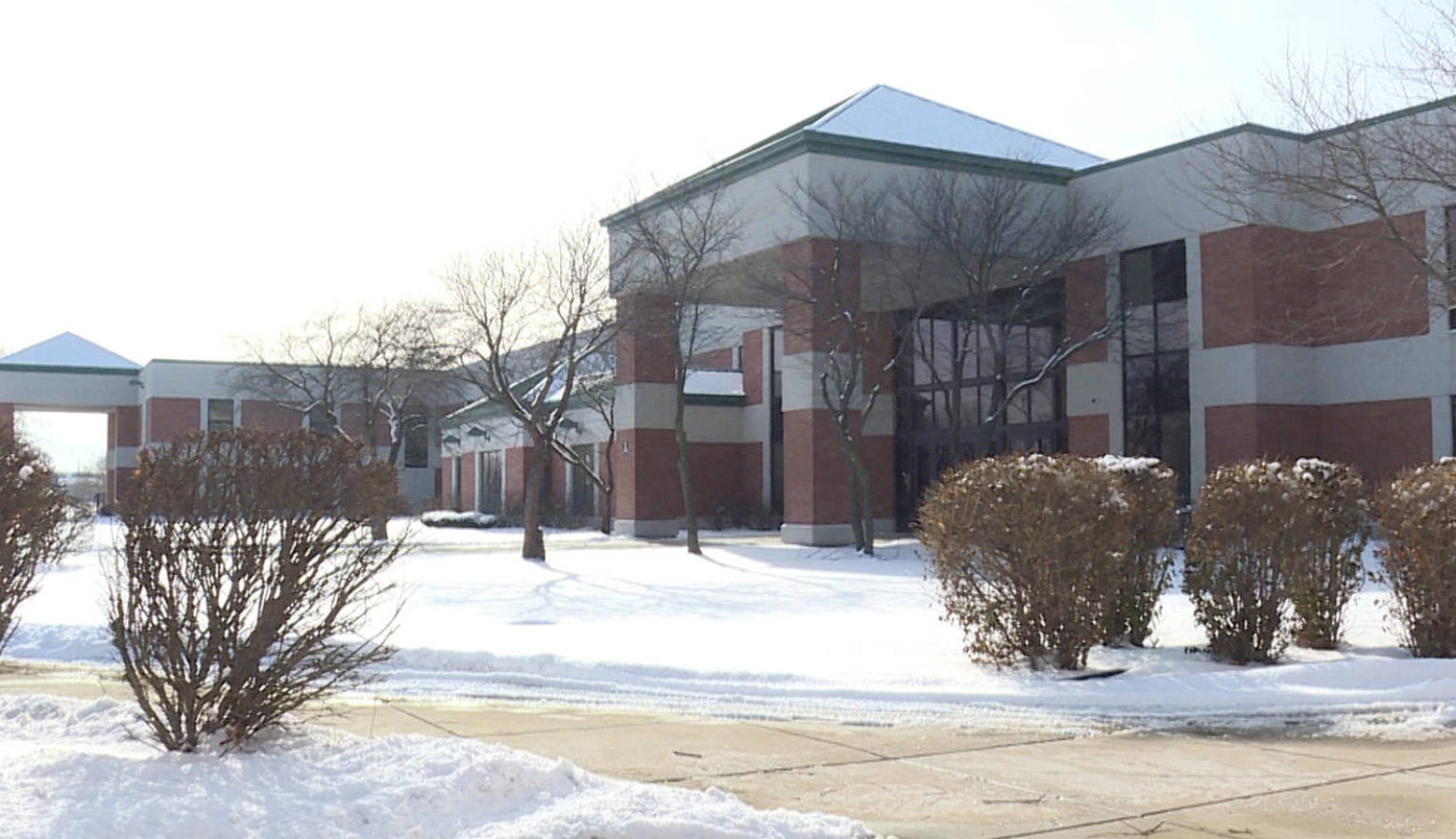 The old Carrie Gosch school now houses The Cross Church and some EPA offices. (FILE PHOTO: Tyler Lake/WTIU)