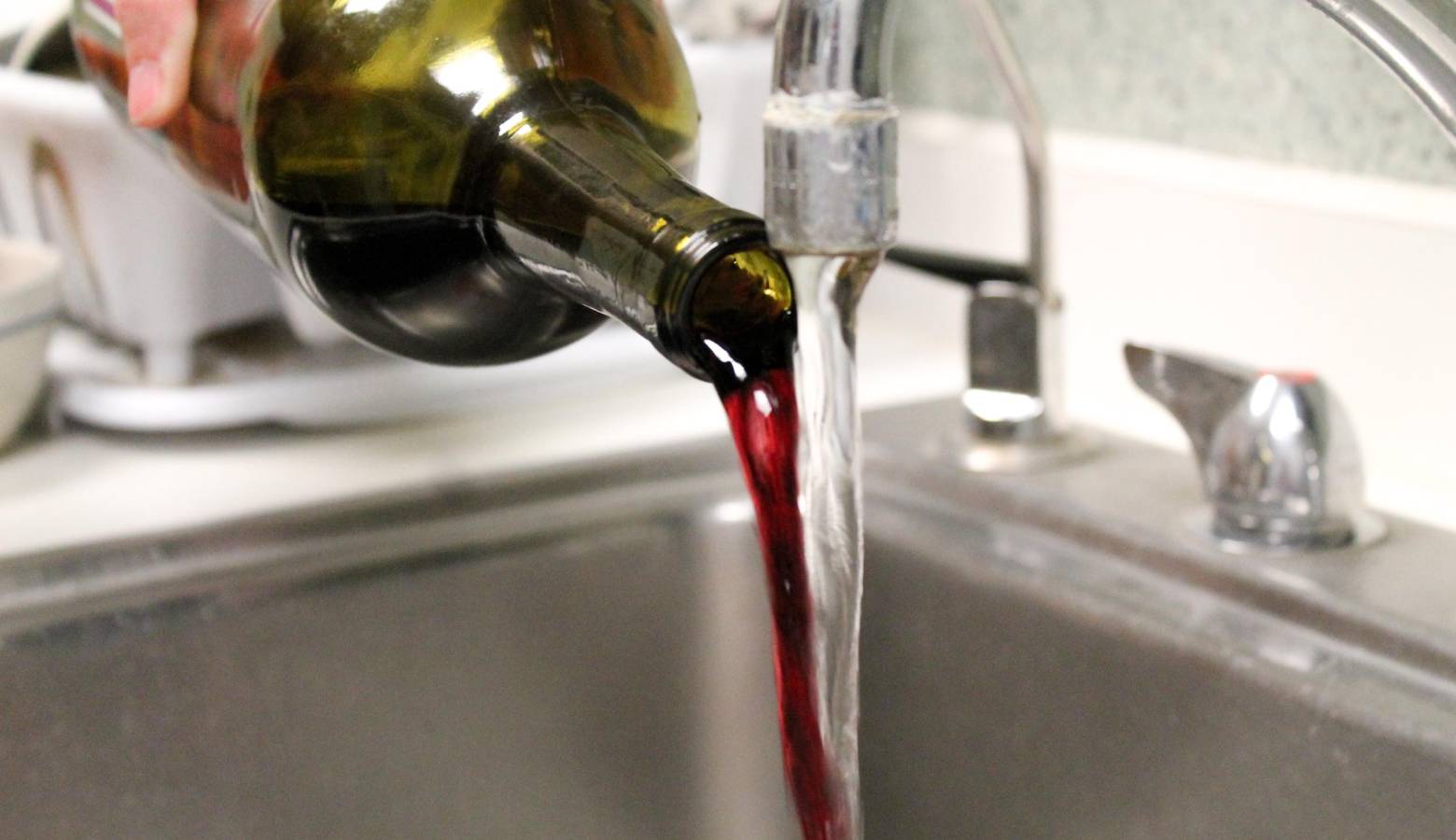 With support from Purdue University’s Research Foundation, ArT Wine Preservation has developed a canister containing argon gas that when sprayed into the opened wine bottle, pushes out the oxygen extending the bottle’s life. (Lauren Chapman/IPB News)