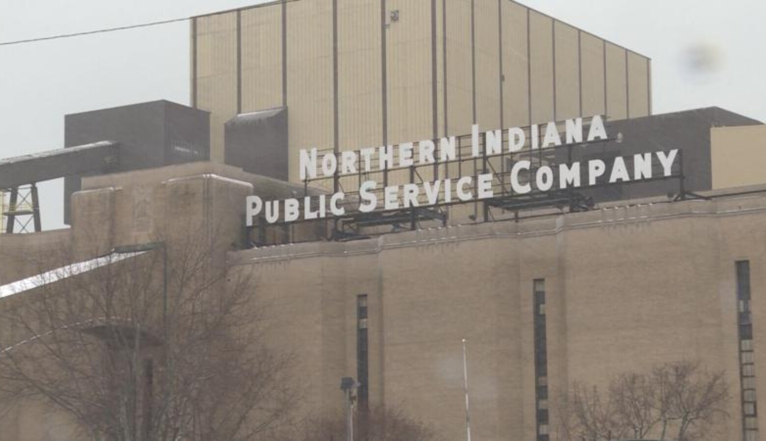 NIPSCO is set to retire this coal plant in Michigan City by 2028. (Tyler Lake/WTIU)