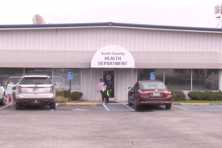 Scott County health officials say direct communication with communities has helped curb the spread of COVID-19. (FILE PHOTO: Seth Tackett/WTIU)