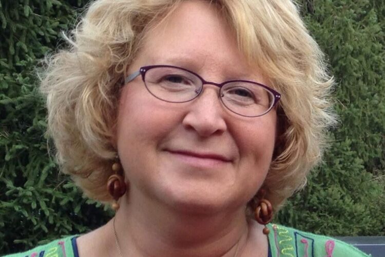 Dr. Jacquelyn Frank's headshot