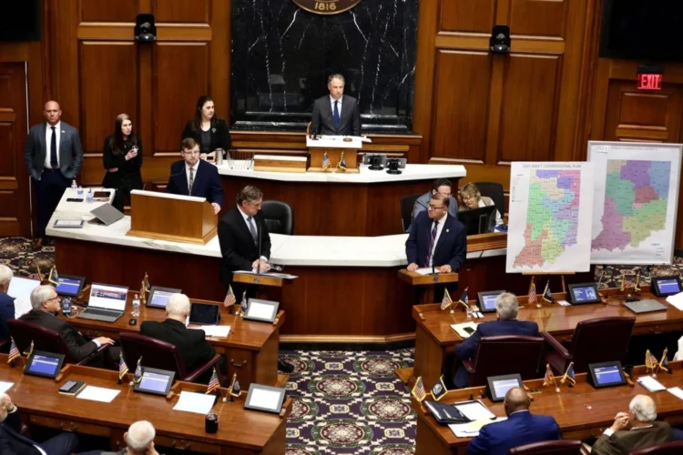 Senators in the Indiana Senate Chamber vote on proposed redistricting maps.
