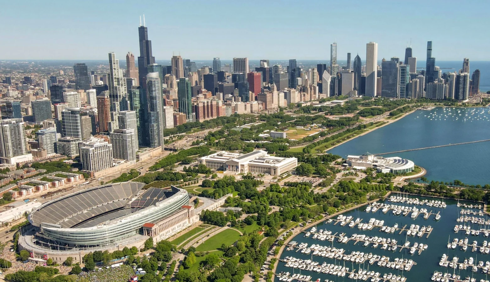 The skyline of Chicago, seen from above, includes the current stadium of the Chicago Bears.